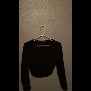 Pretty little thing black croptop long sleeve